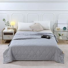 buzybe Silky Cooling Blanket | Lightweight Breathable Summer Blanket for Ultimate Comfort buzybe